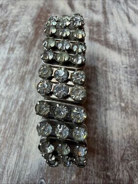 Vintage BRAND New York Rhinestone Expansion Bracelet Silver Tone